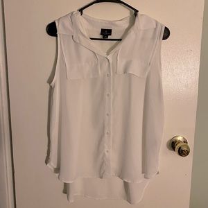Sleeveless blouse